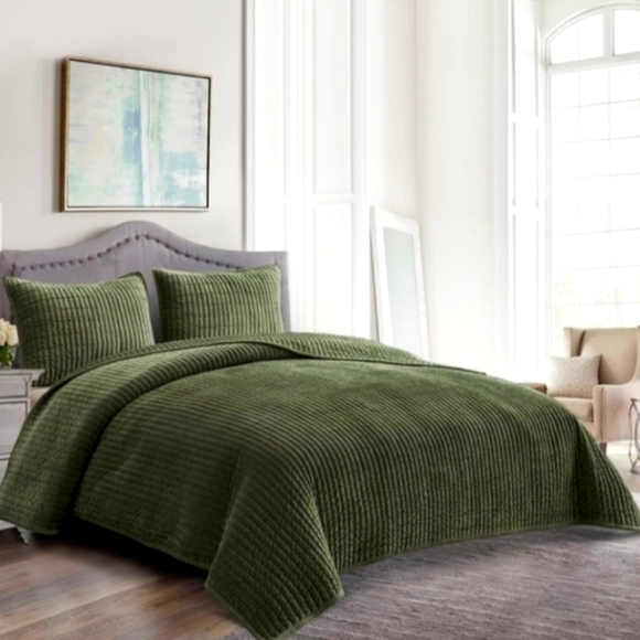 King Size Bed Army Green Striped Velvet Quilted Coverlet Bedspread Shams Set New - Picture 5 of 16